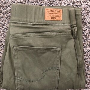 Colored denim jeans totally shaping pull on from Levi’s Signature Maternity